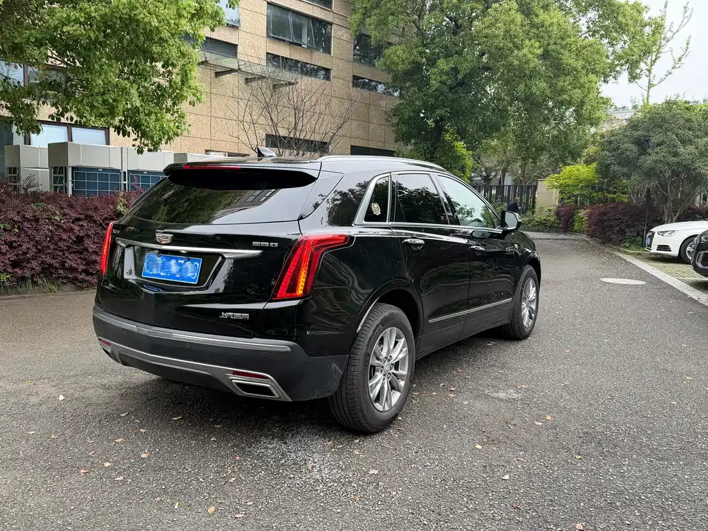 Cadillac XT5 2021 — фото 5