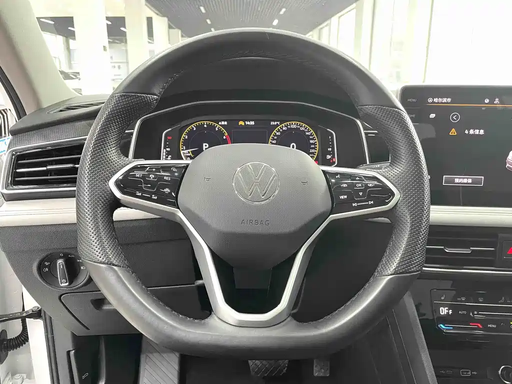 Volkswagen Tiguan L 2022 — фото 8