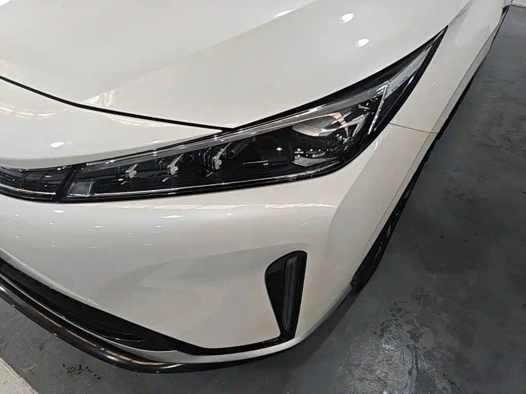 Roewe D5X DMH 2024 — фото 24