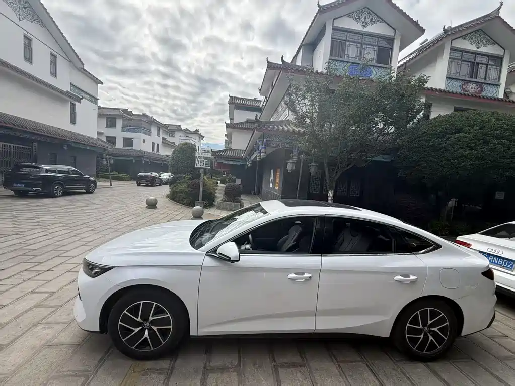 BYD Qin L 2024 — фото 2