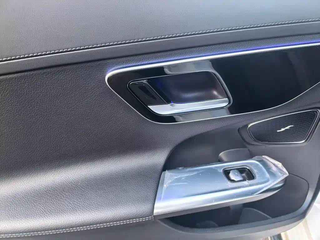 Mercedes-Benz C-Class 2022 — фото 10