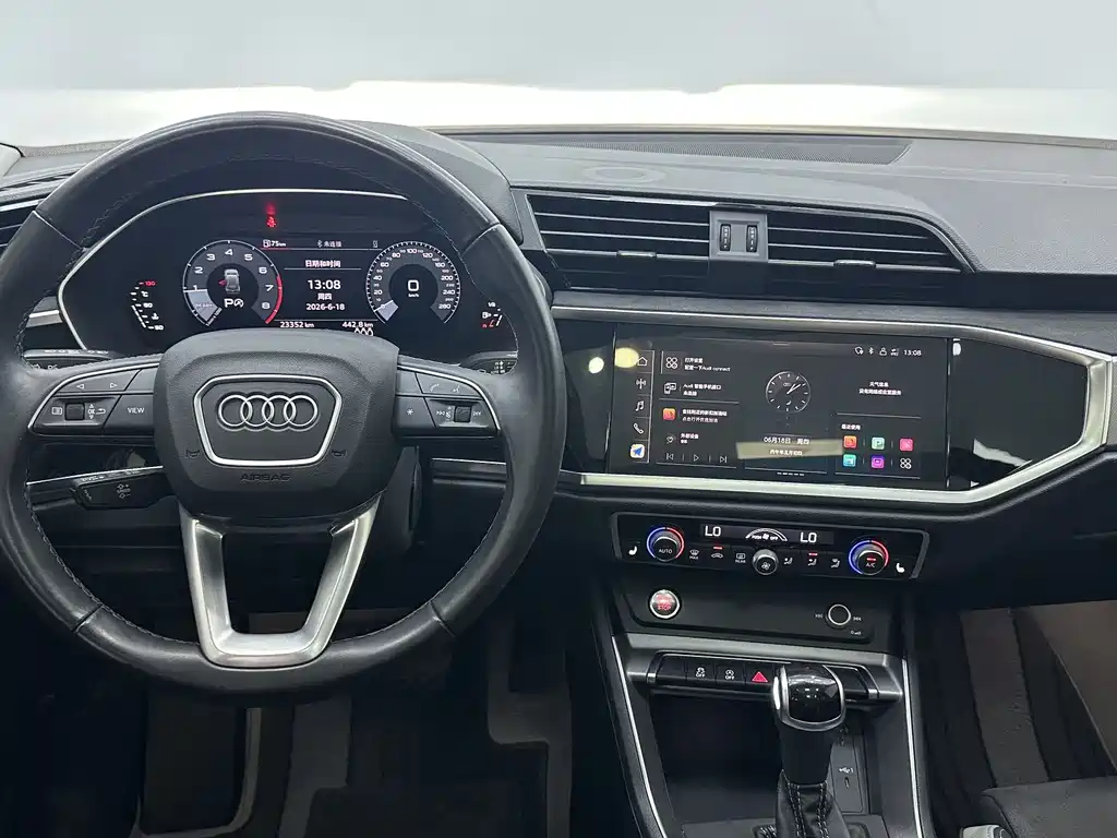 Audi Q3 2023 — фото 11