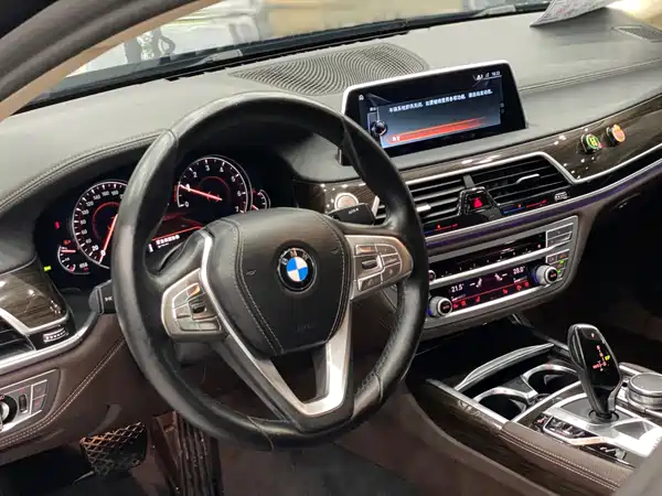 BMW 7 Series 2017