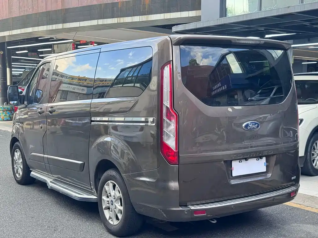 Ford Tourneo 2017 — фото 7