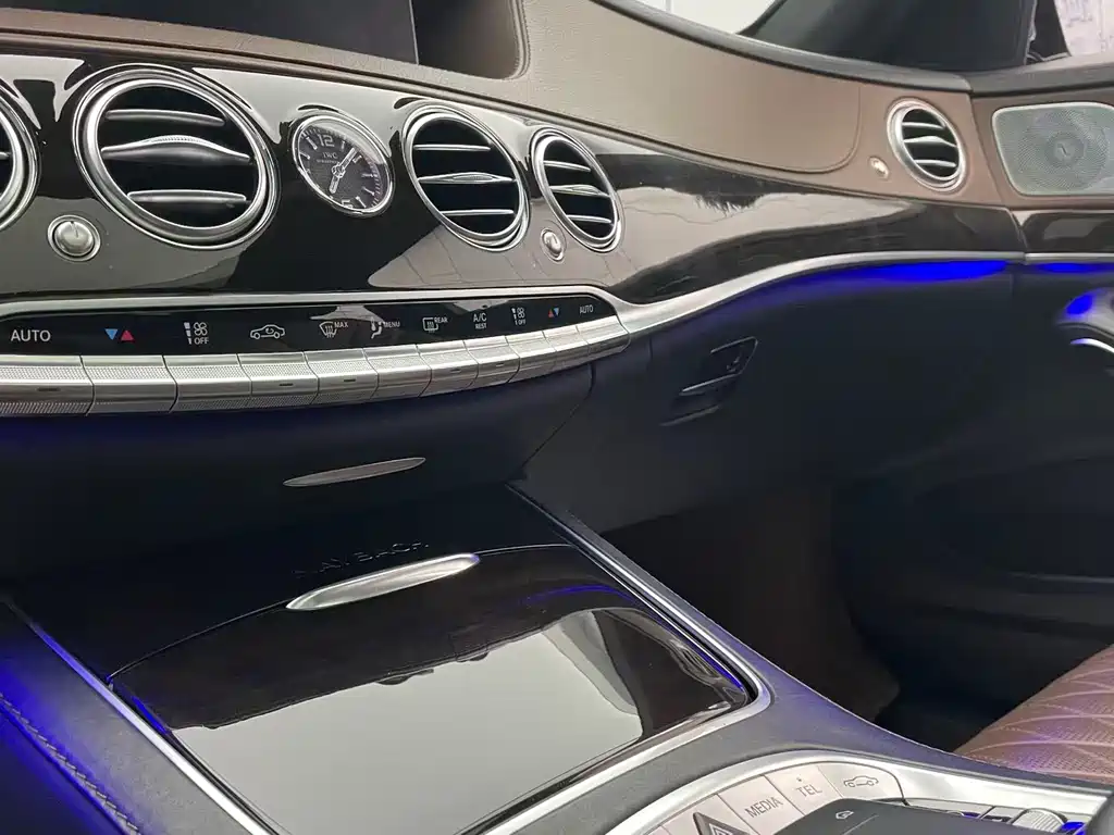 Mercedes-Benz Maybach S-Class 2018 — фото 23