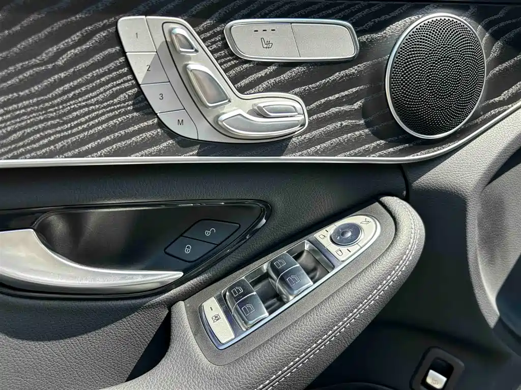 Mercedes-Benz C-Class 2022 — фото 18
