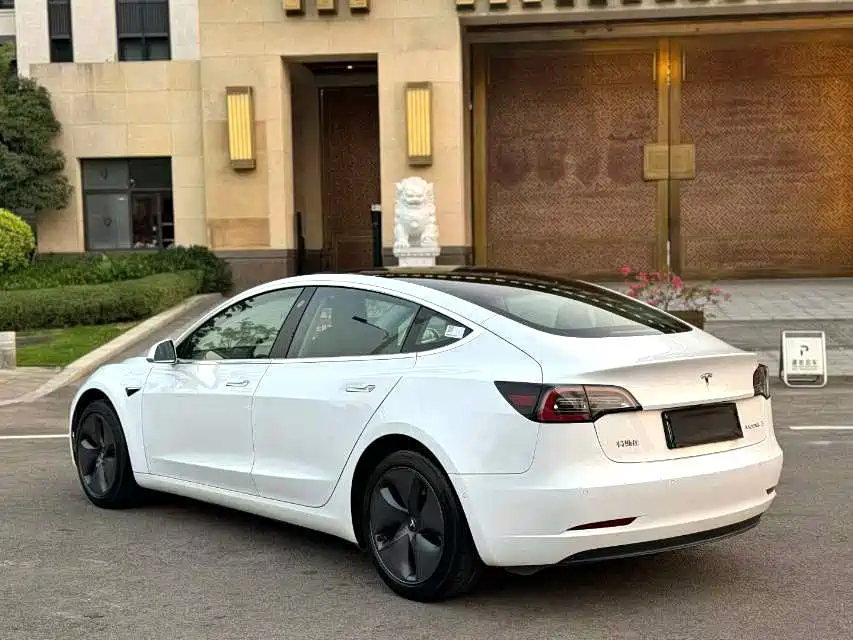 Tesla Model 3 2019 — фото 9