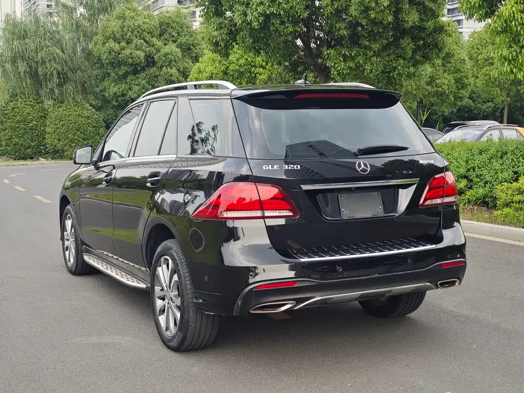 Mercedes-Benz GLE 2016 — фото 22