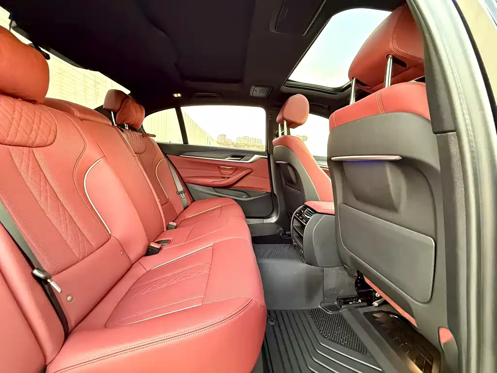 BMW 5 Series 2023