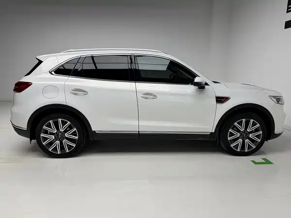 Hongqi HS5 2022