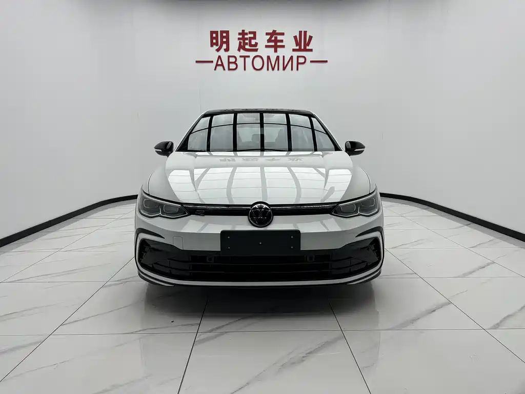 Volkswagen Golf 2023