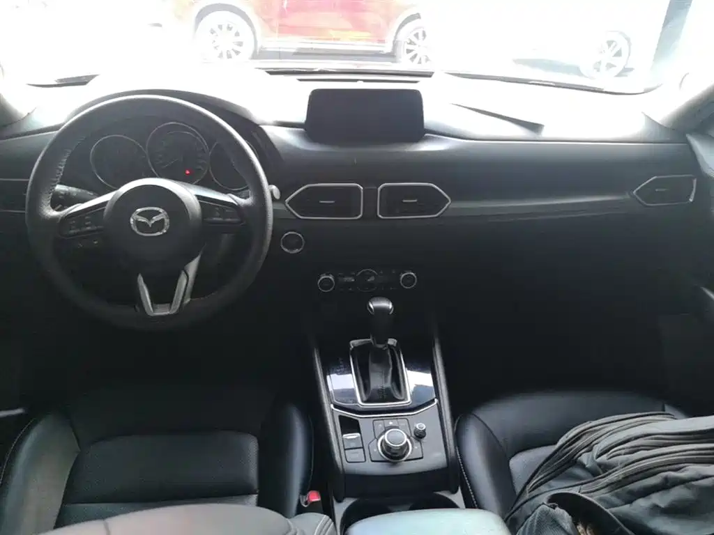Mazda CX-5 2018 — фото 10