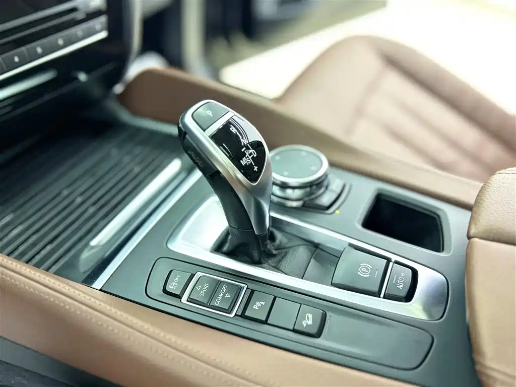 BMW X6 2015 — фото 13