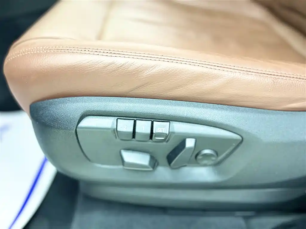 BMW X6 2015 — фото 16