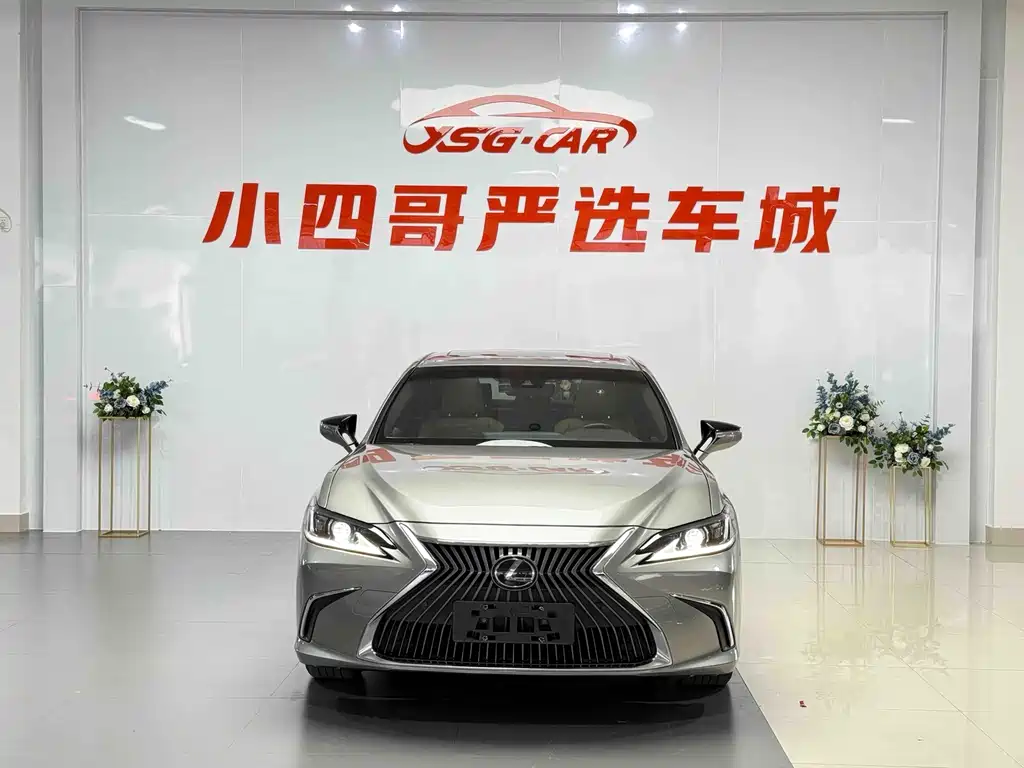 Lexus ES 2018
