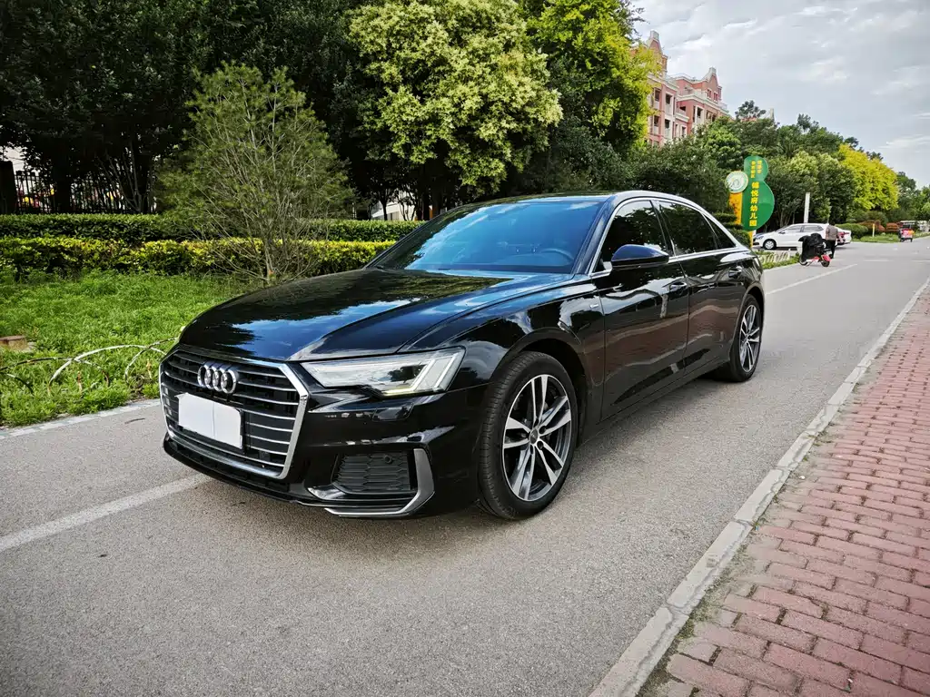 Audi A6L 2019 — фото 1