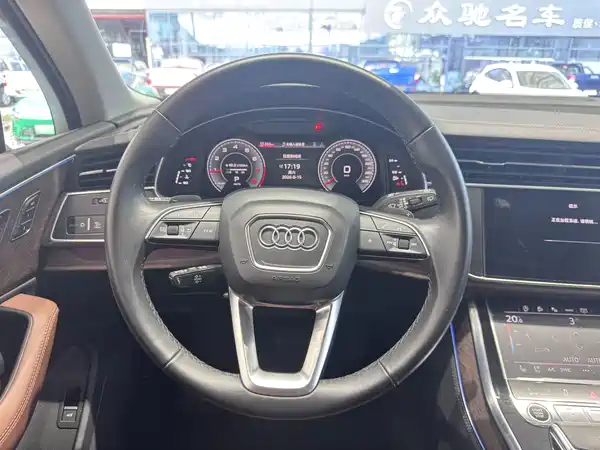 Audi Q7 2024