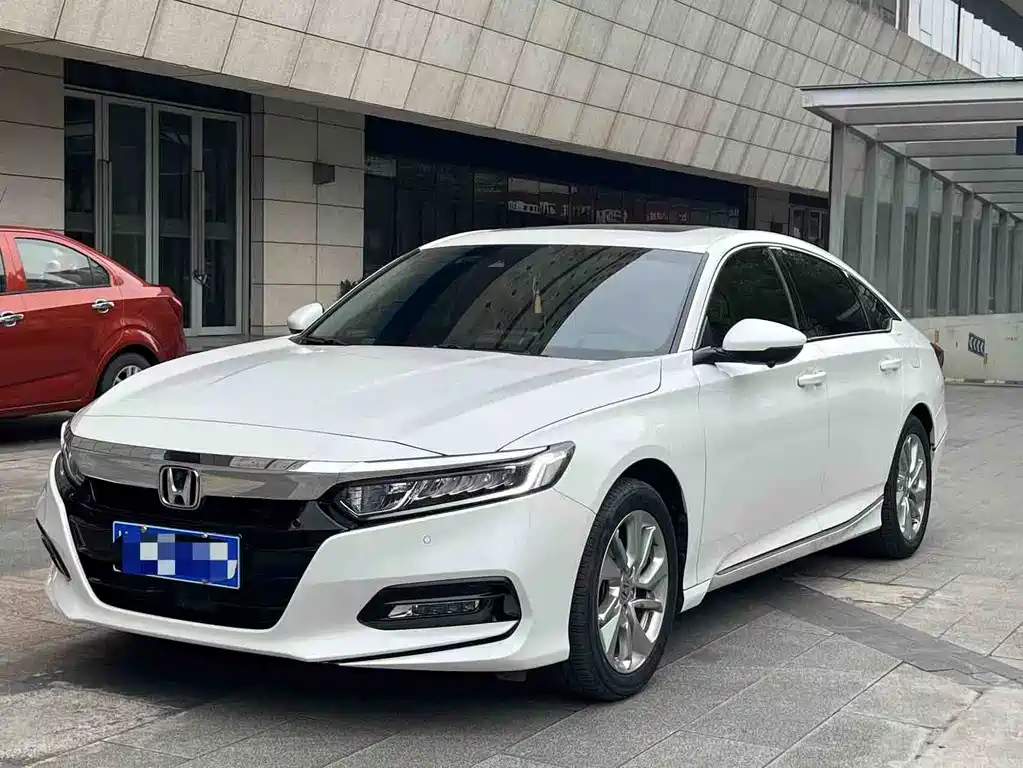 Honda Accord 2021 — фото 1