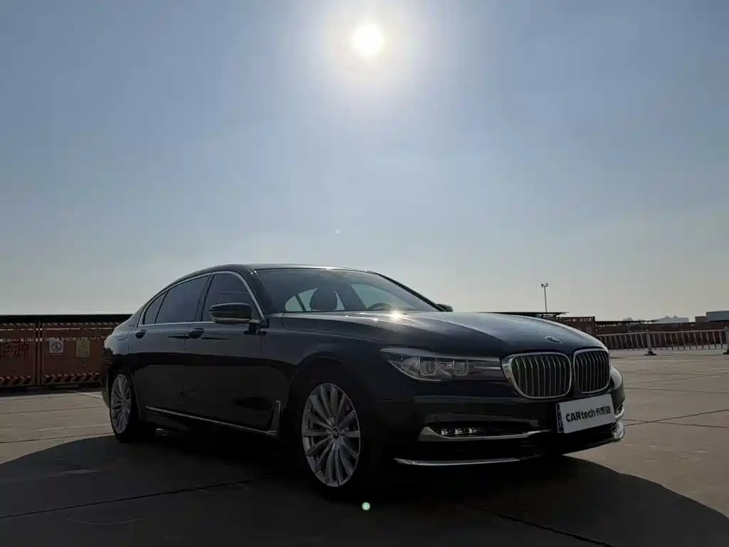 BMW 7 Series 2018 — фото 3