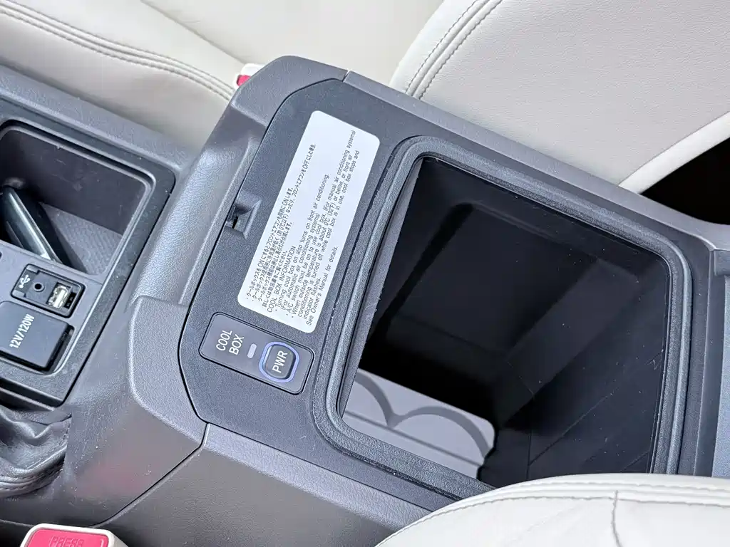 Toyota Prado 2016 — фото 16