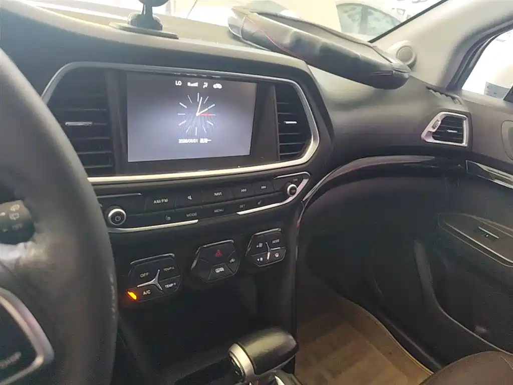 GAC Motor Trumpchi GS4 2015 — фото 13