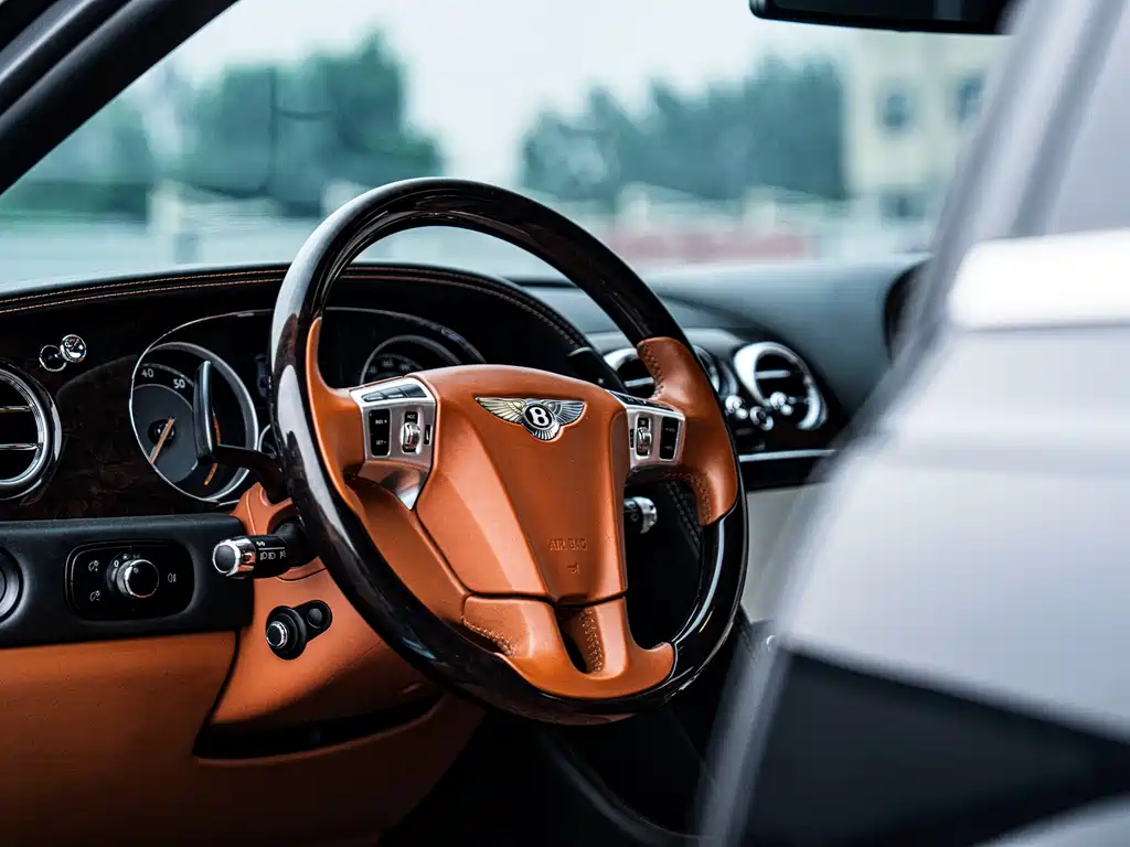 Bentley Flying Spur 2014 — фото 2