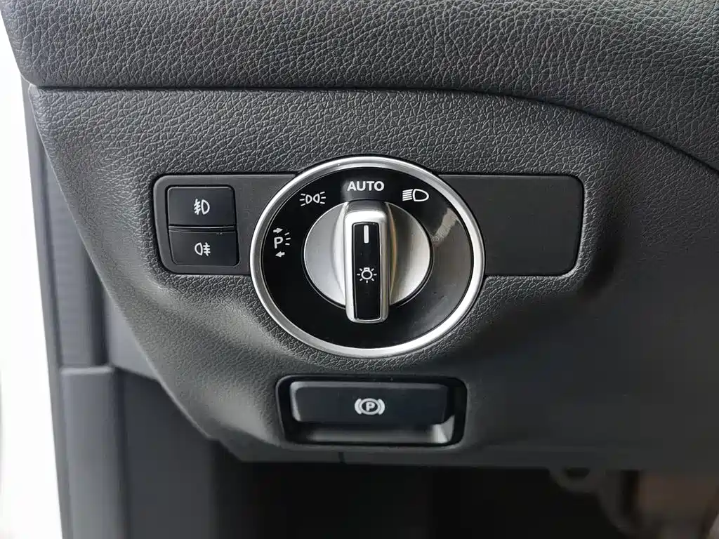 Mercedes-Benz GLA 2015 — фото 21