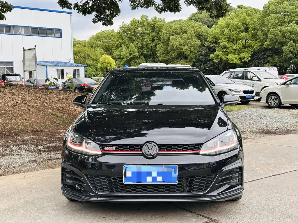 Volkswagen Golf GTI 2018 — фото 2