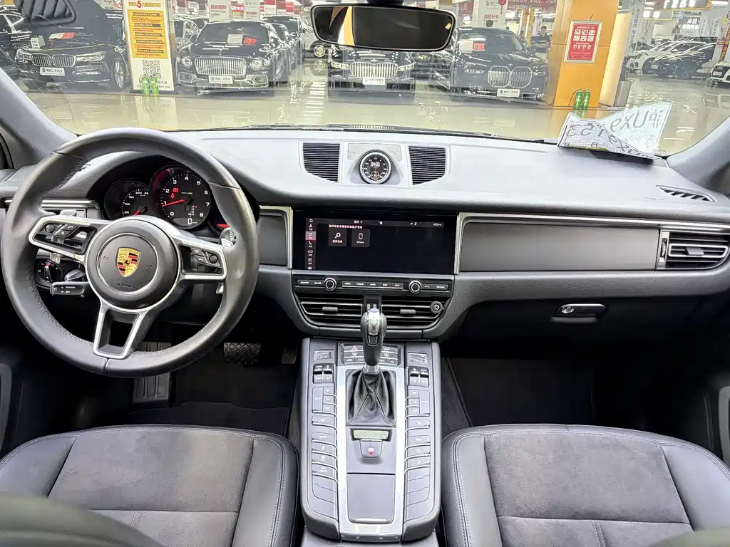 Porsche Macan 2019 — фото 9