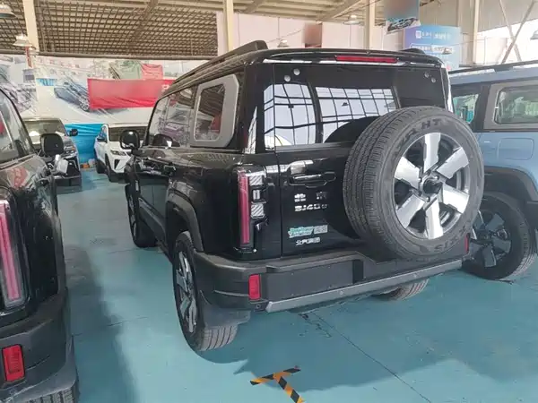 BAIC BJ40 Extended Range 2025