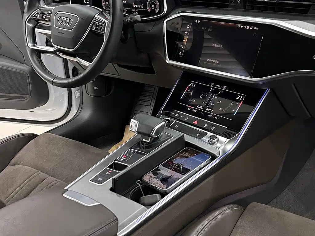 Audi A7L 2023 — фото 10