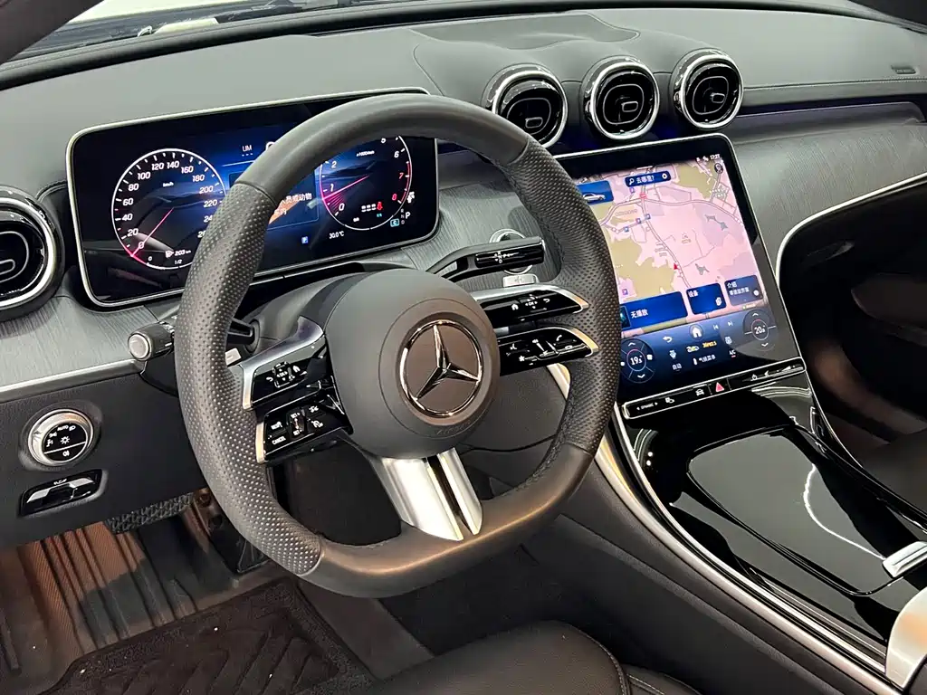 Mercedes-Benz C-Class 2025 — фото 14