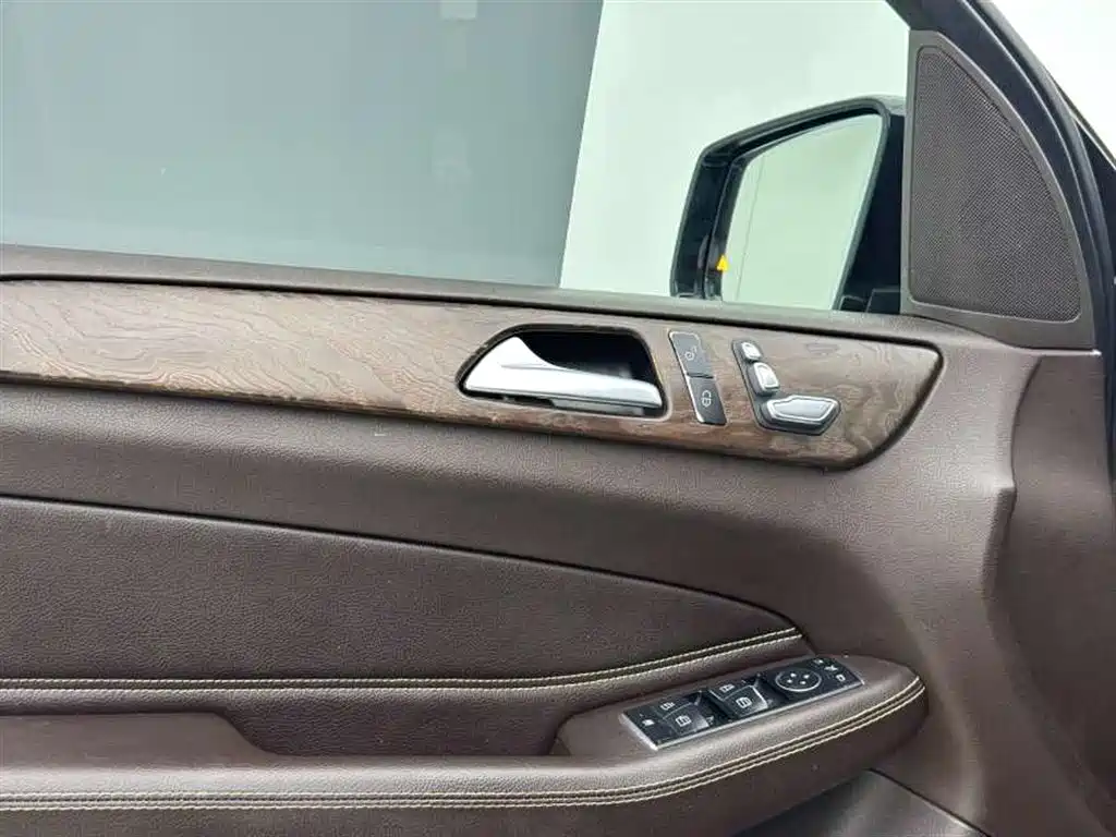 Mercedes-Benz GLE 2017 — фото 14