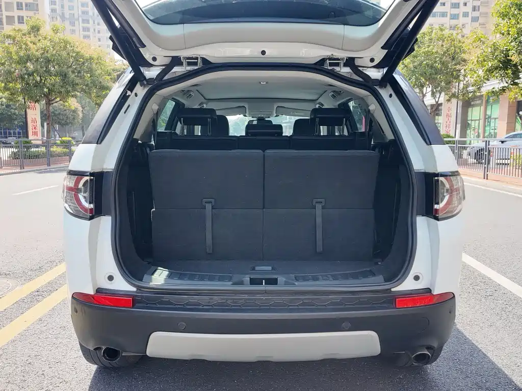 Land Rover Discovery Sport 2017 — фото 19