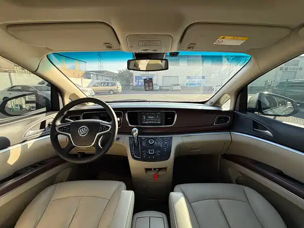 Buick GL8 2017