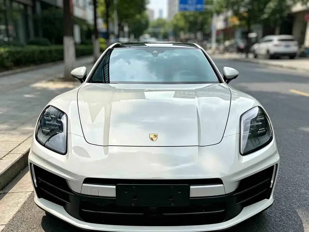 Porsche Panamera 2025
