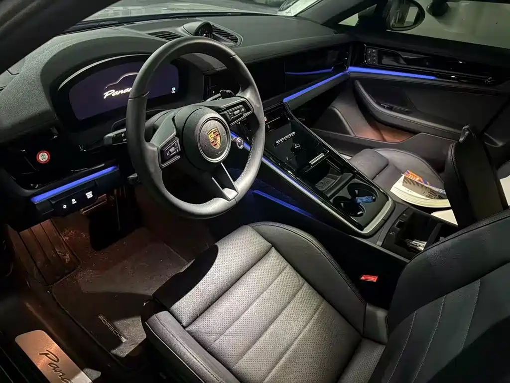 Porsche Panamera 2025