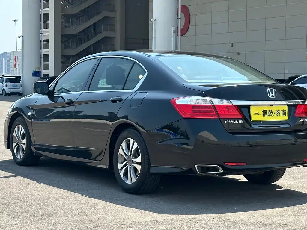 Honda Accord 2016 — фото 7