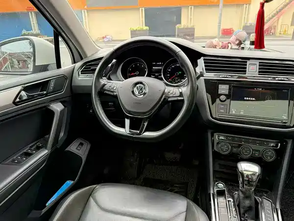 Volkswagen Tiguan L 2019