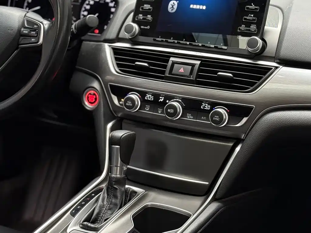 Honda Accord 2019 — фото 12