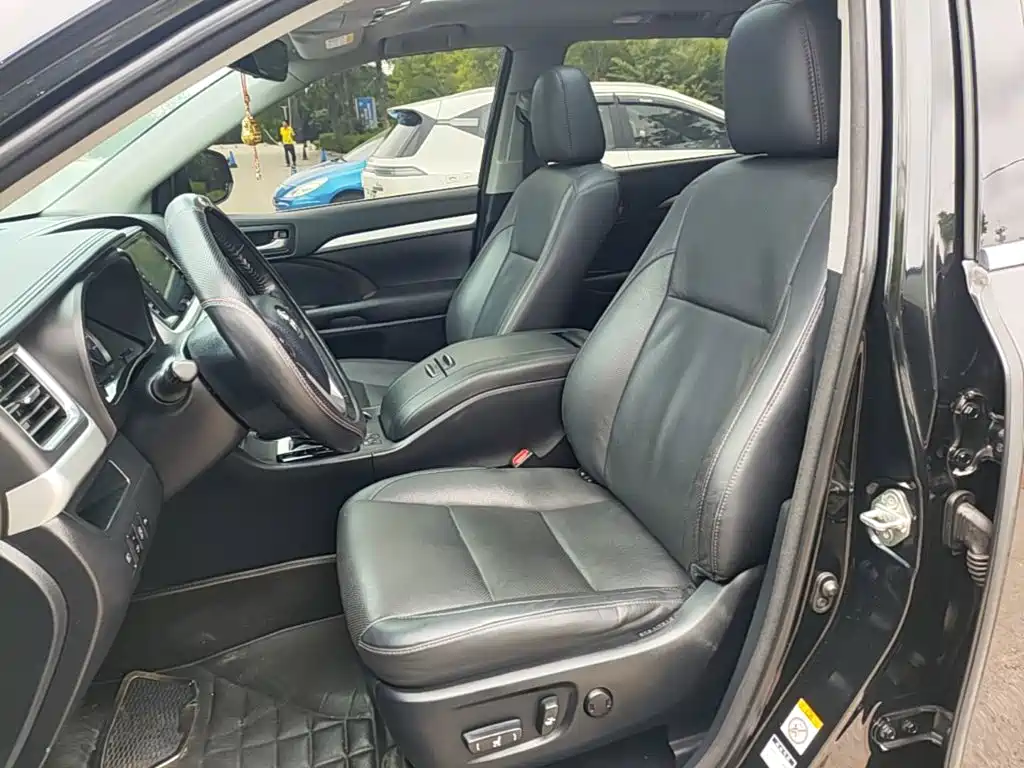 Toyota Highlander 2019 — фото 15
