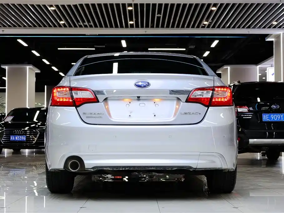 Subaru Legacy 2016 — фото 7