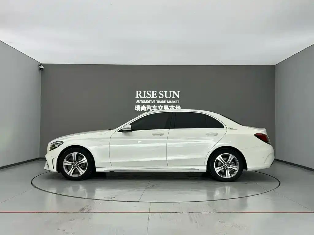 Mercedes-Benz C-Class 2019 — фото 3