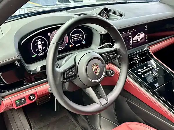 Porsche Panamera 2025