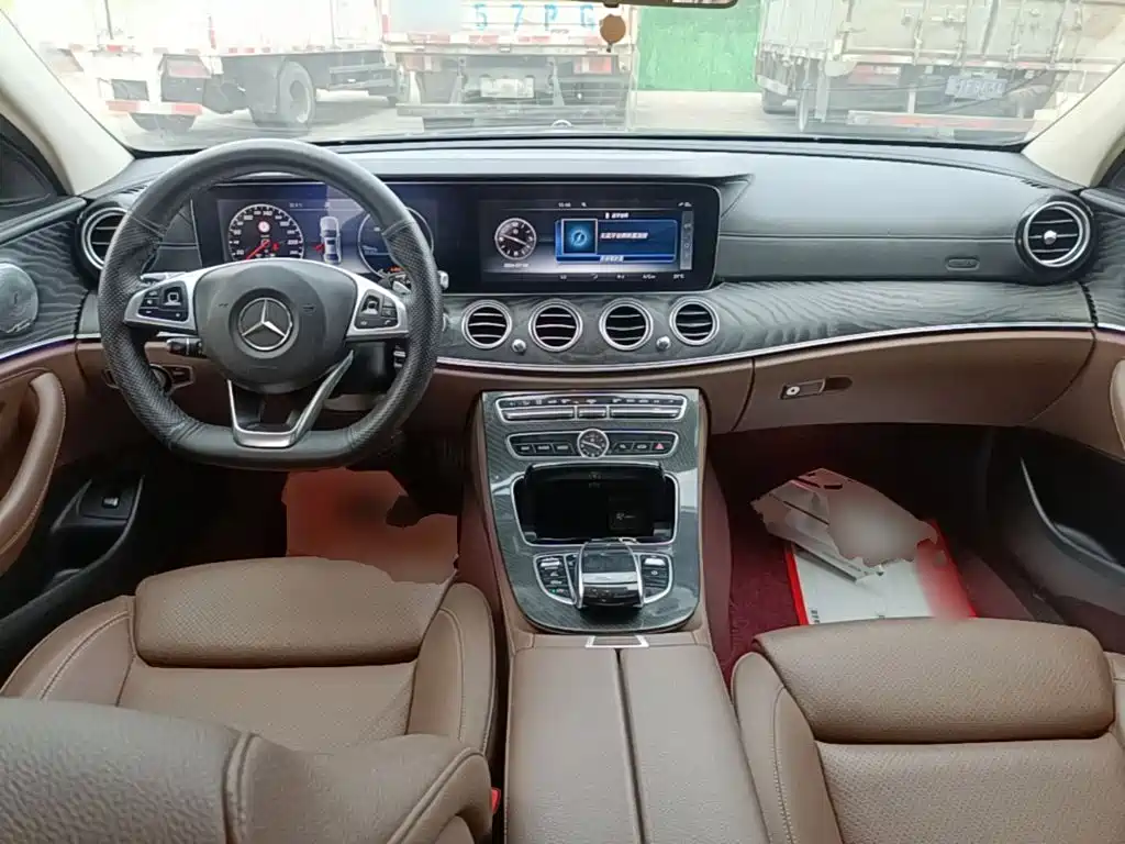 Mercedes-Benz E-Class 2017 — фото 10