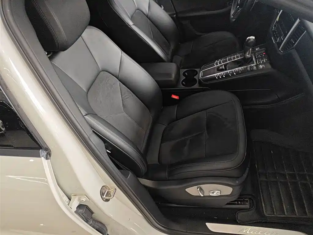 Porsche Macan 2016 — фото 20