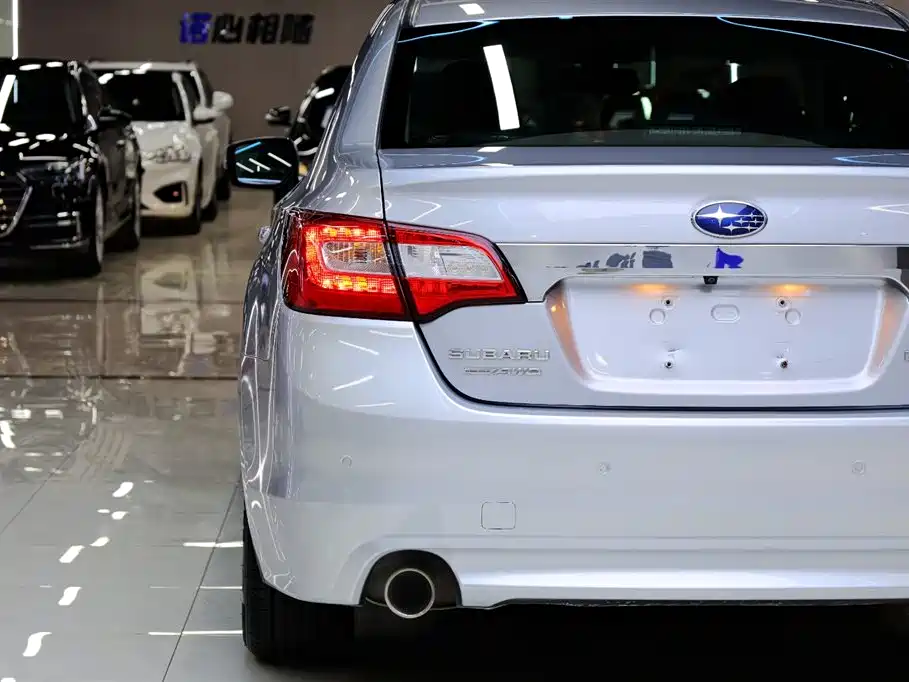 Subaru Legacy 2016 — фото 8
