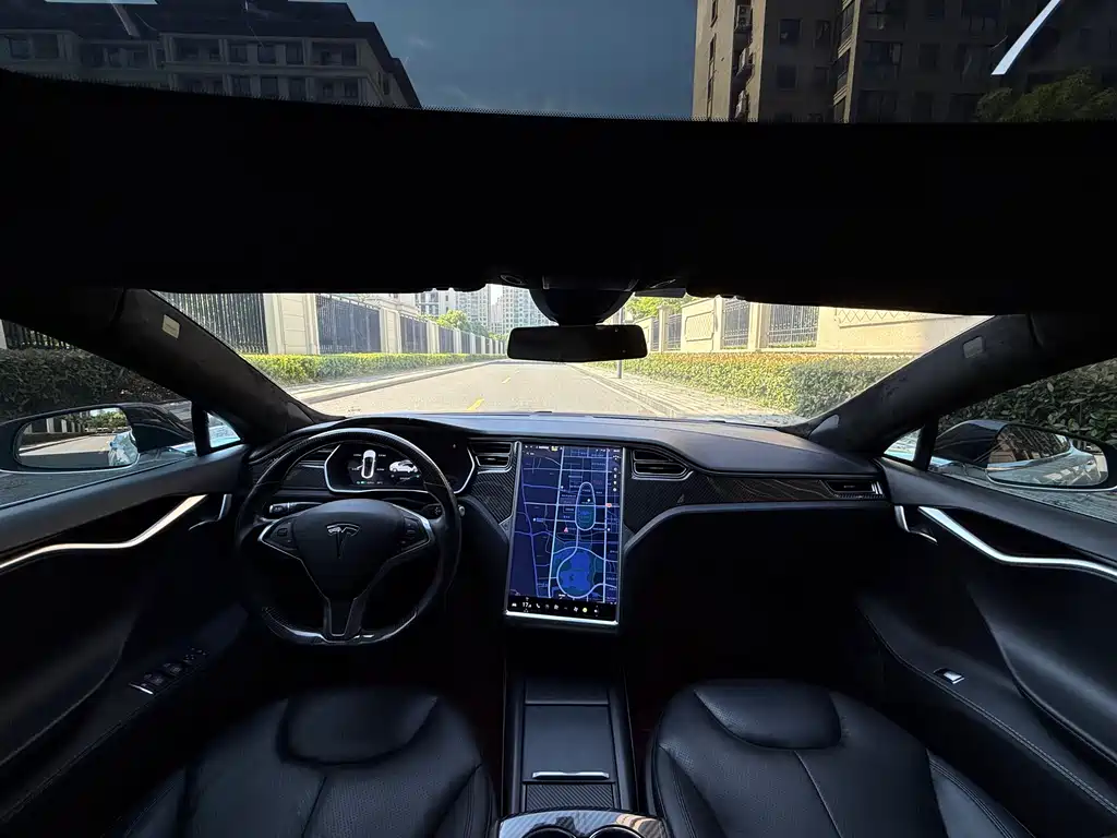 Tesla Model S 2014 — фото 14