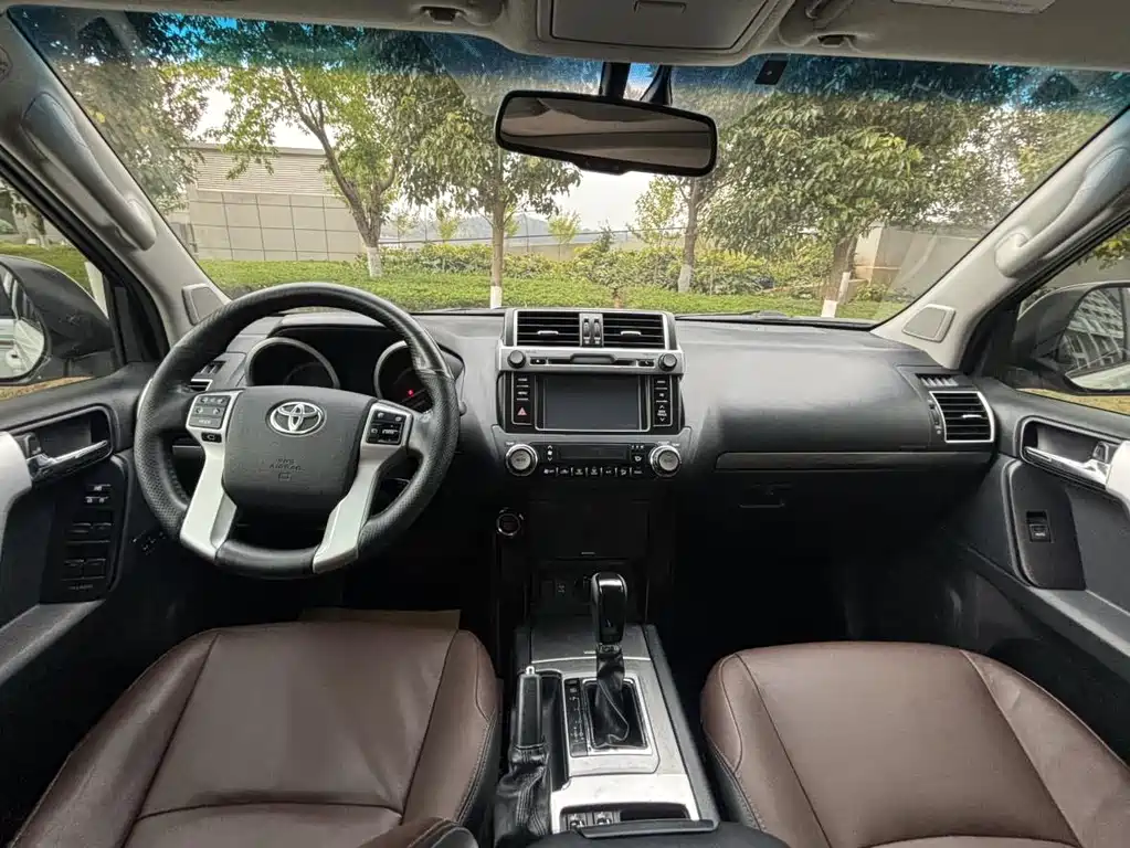 Toyota Prado 2017 — фото 13