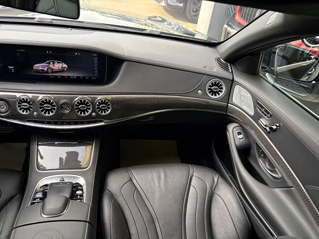 Mercedes-Benz S-Class AMG 2019 — фото 15